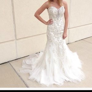 Essence of Australia Wedding Dress Brand New Never worn or altered.